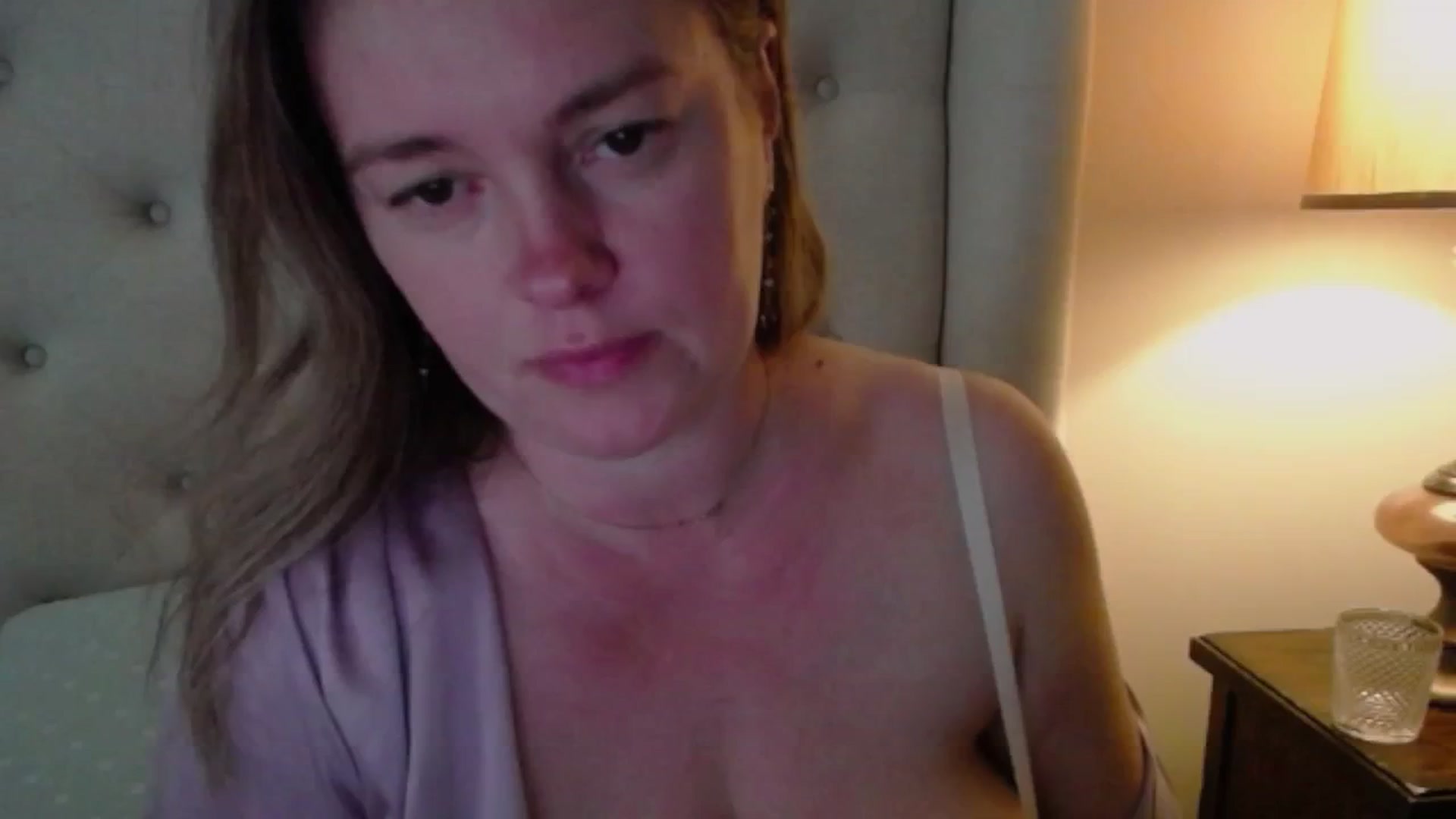 J0llye video thumbnail