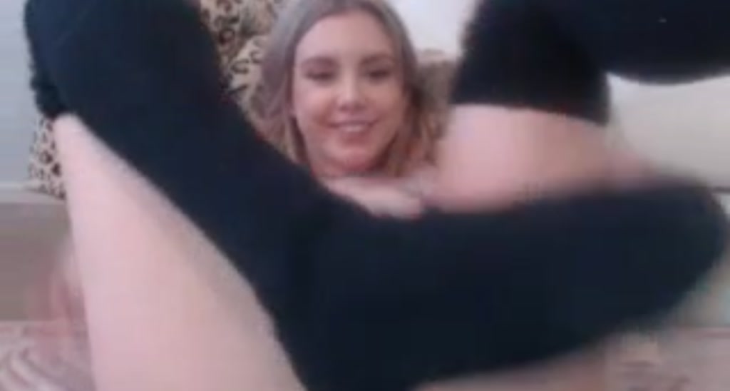 MiniMariah video thumbnail