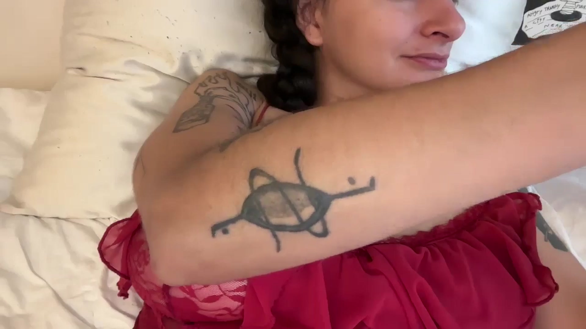 notbeckyhecky video thumbnail