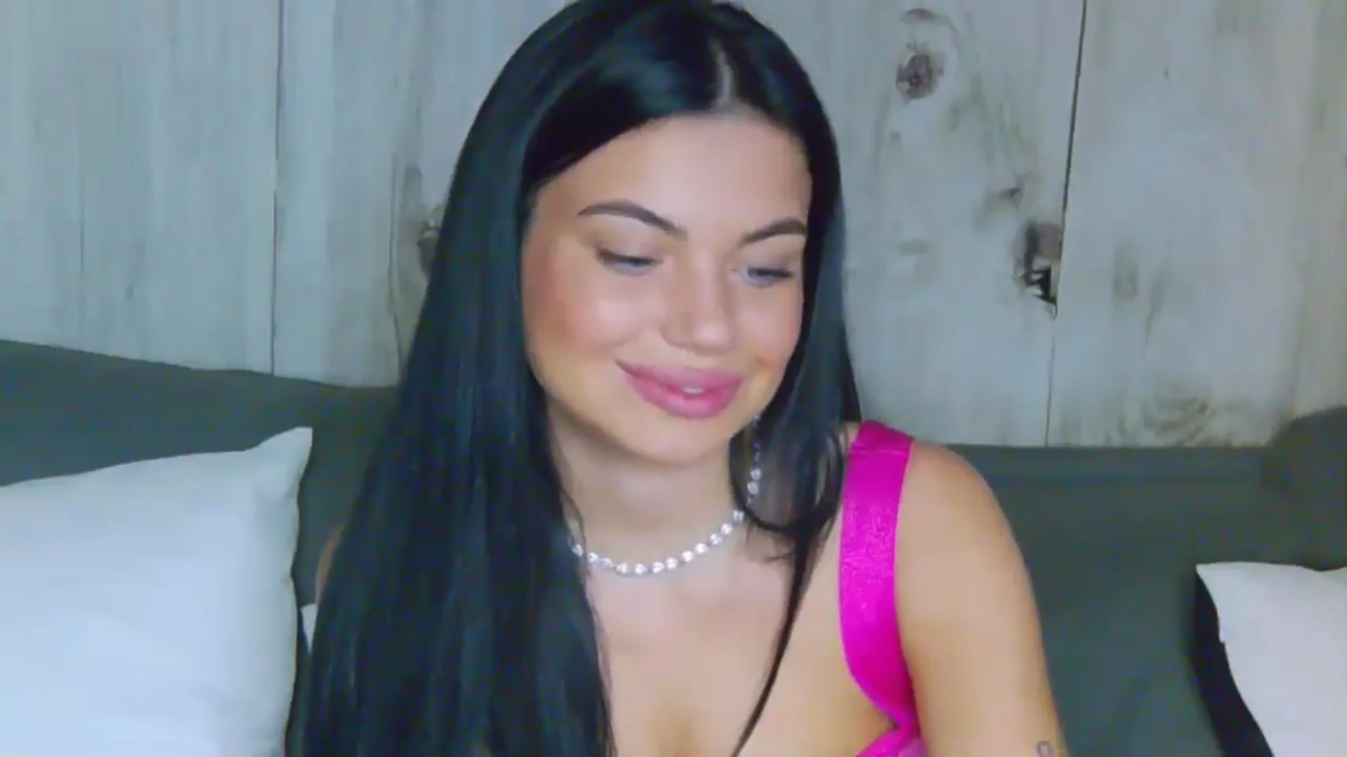 EsmeLuv video thumbnail