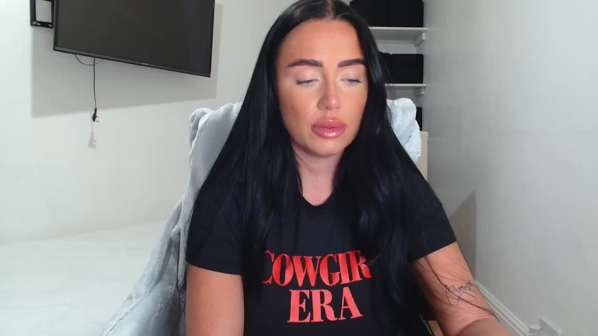 ElleBloom video thumbnail