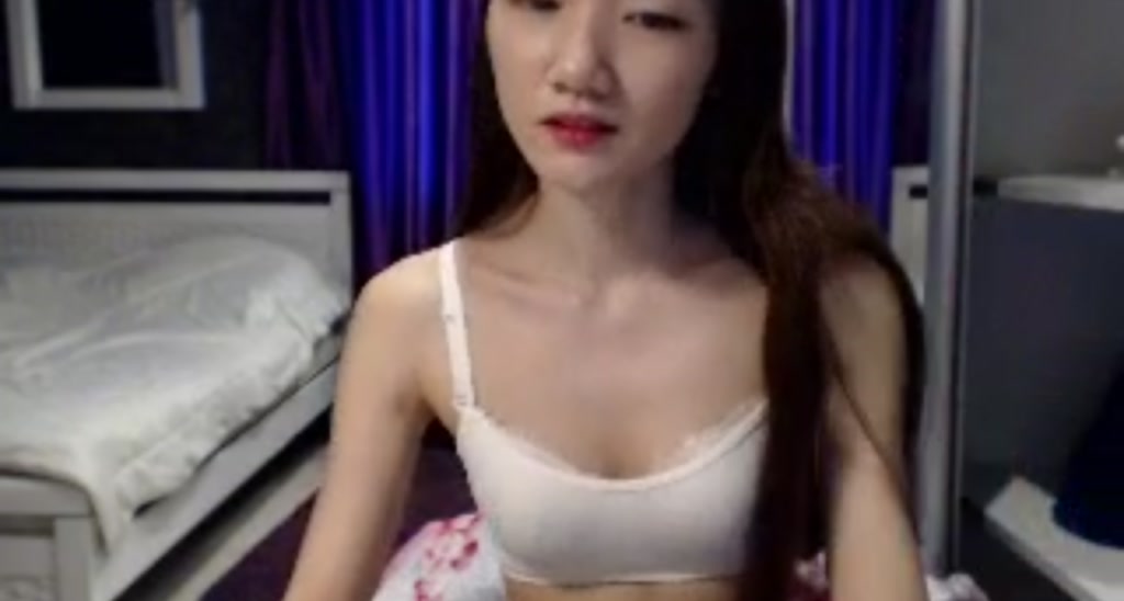 FoxyHyuna video thumbnail