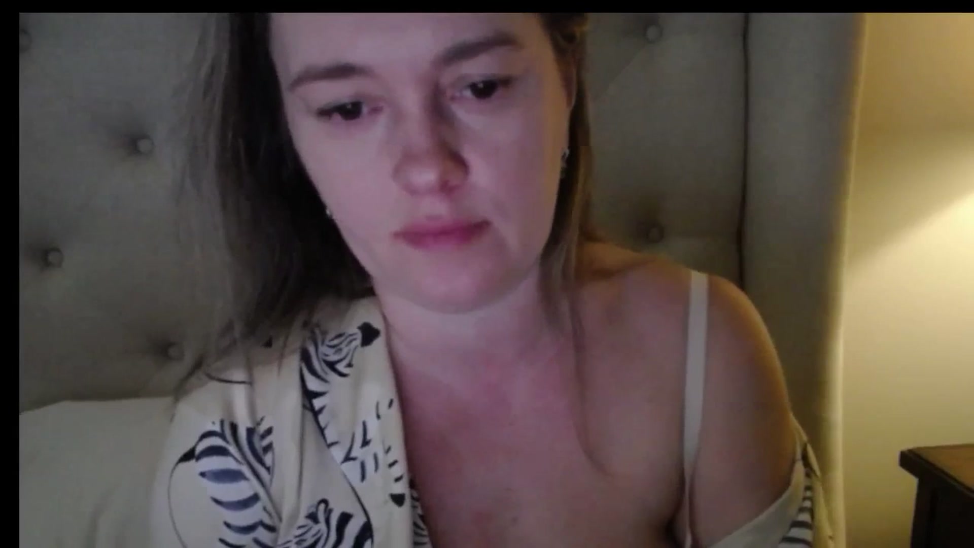 J0llye video thumbnail