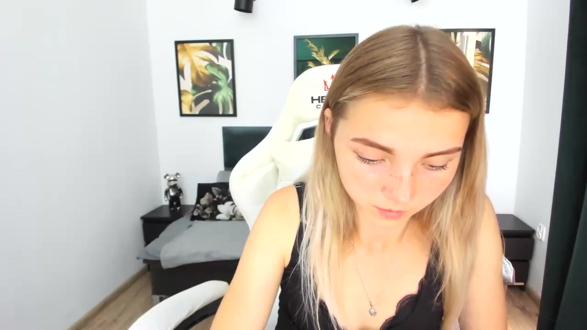 Daisyy video thumbnail