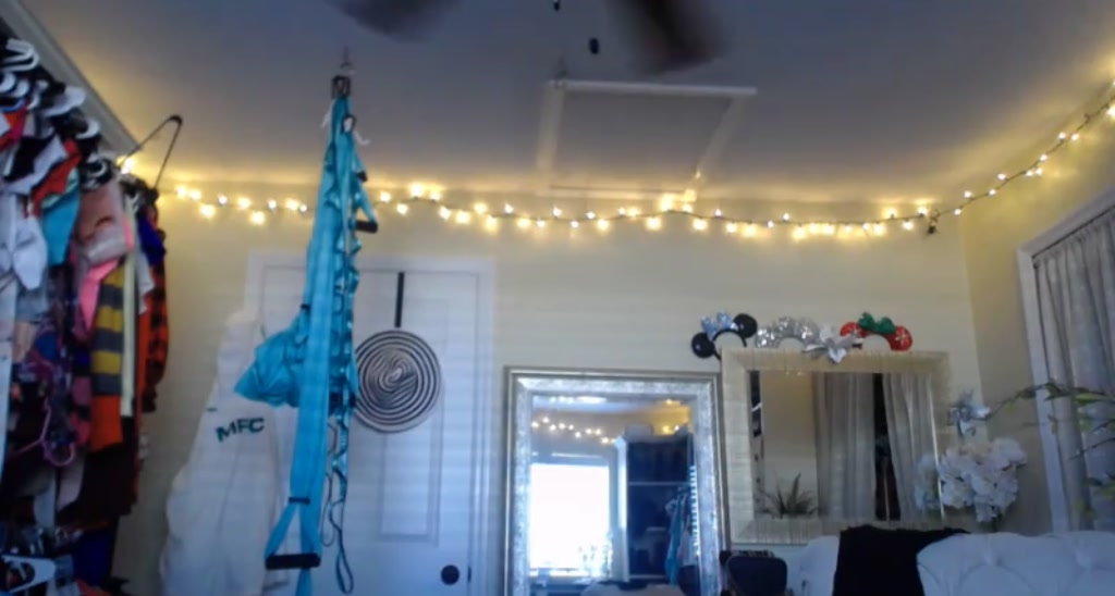 Skye_Evans_ video thumbnail