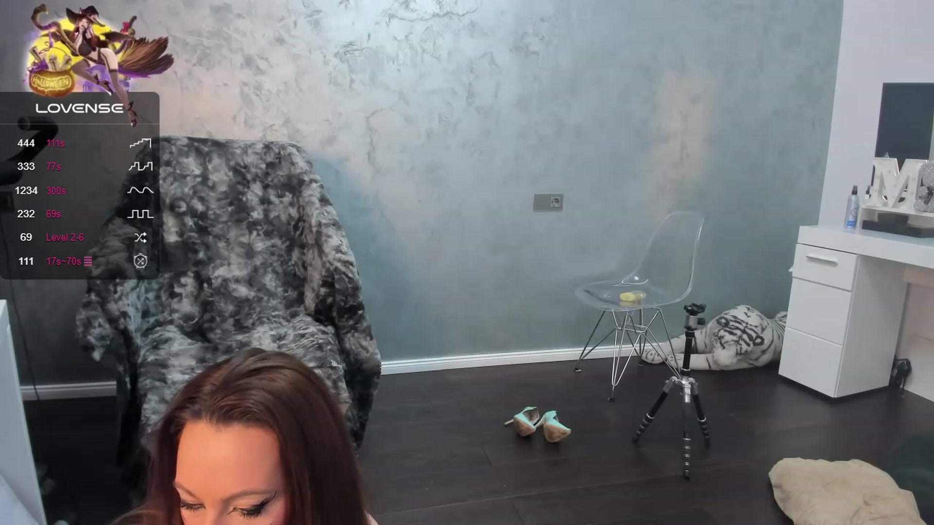OhMyMiaa video thumbnail