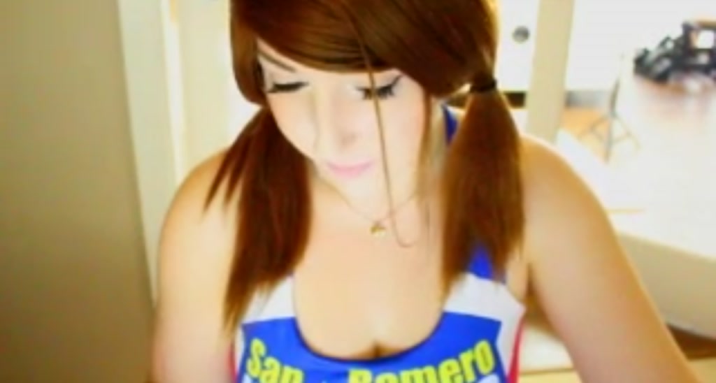 Strawberry_xo video thumbnail