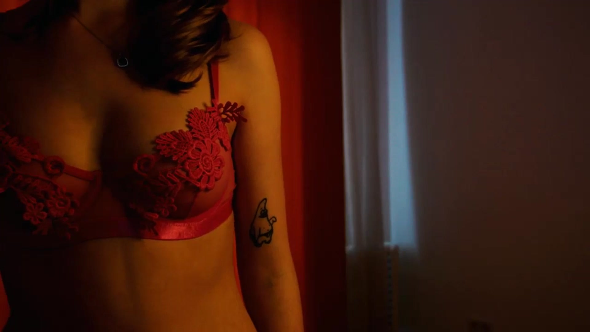 LovelyGin video thumbnail