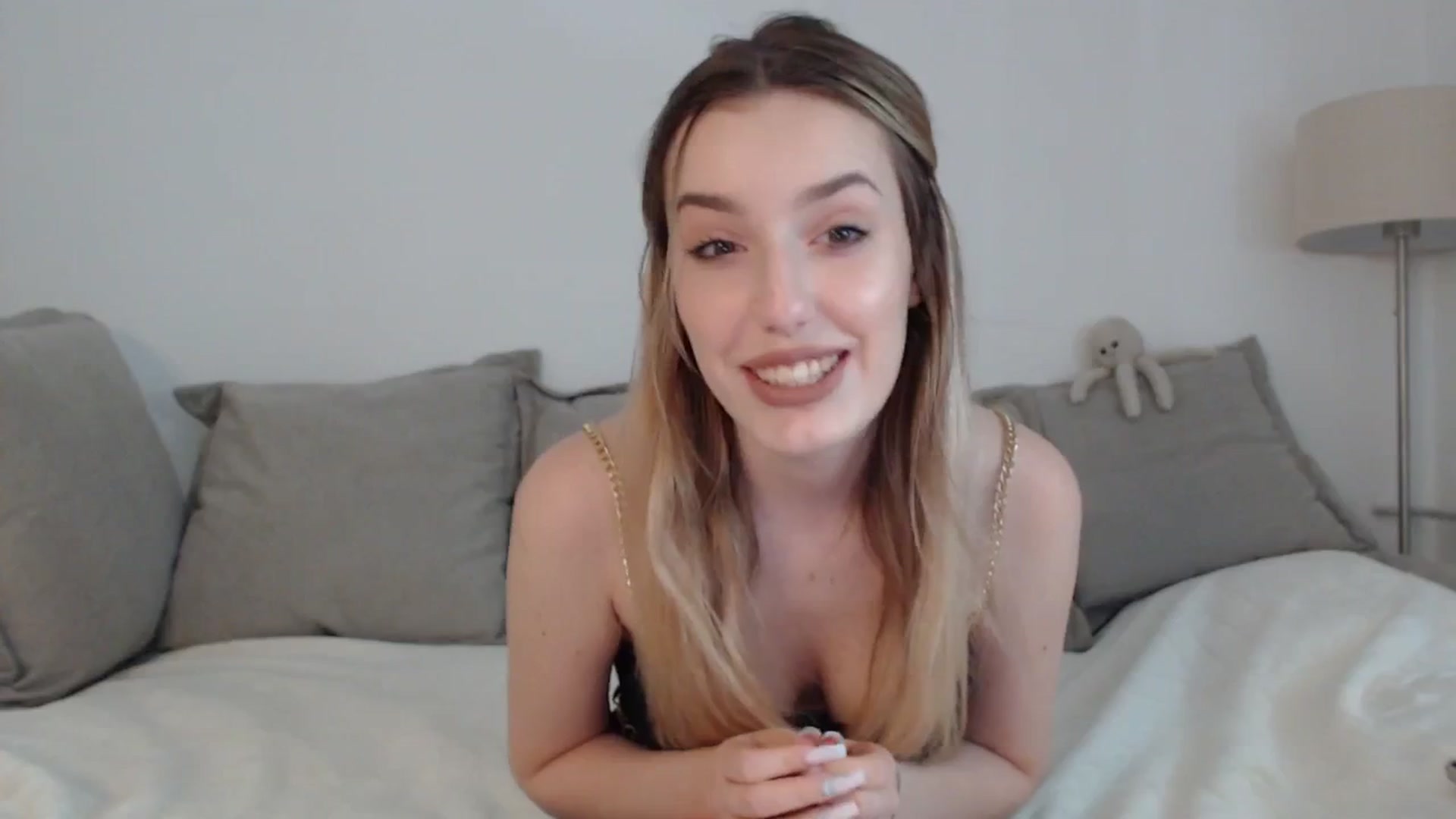 Elenaxkiss video thumbnail
