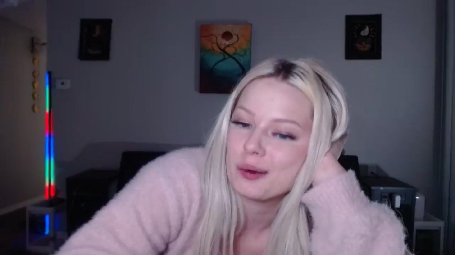 thtoneblonde video thumbnail