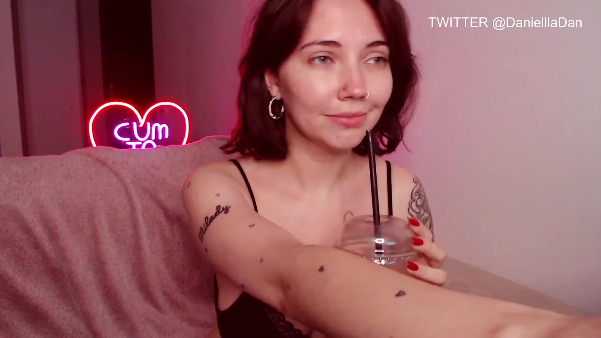 Danielladan video thumbnail
