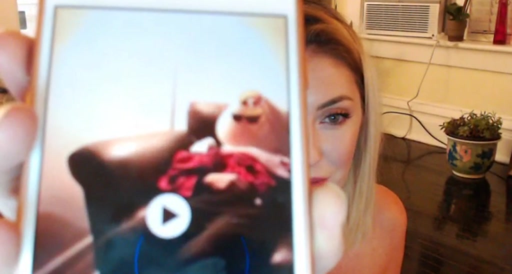 GiaPeach video thumbnail