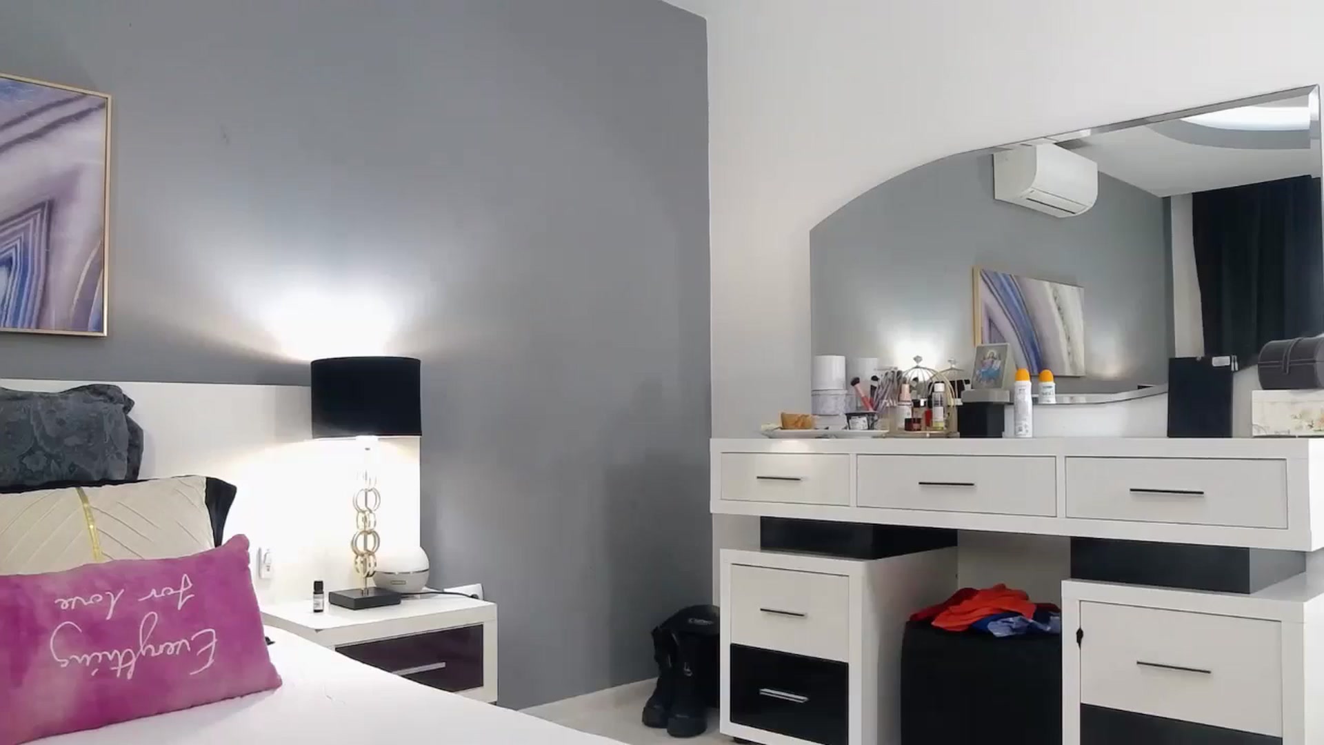 Sophiejoulia video thumbnail