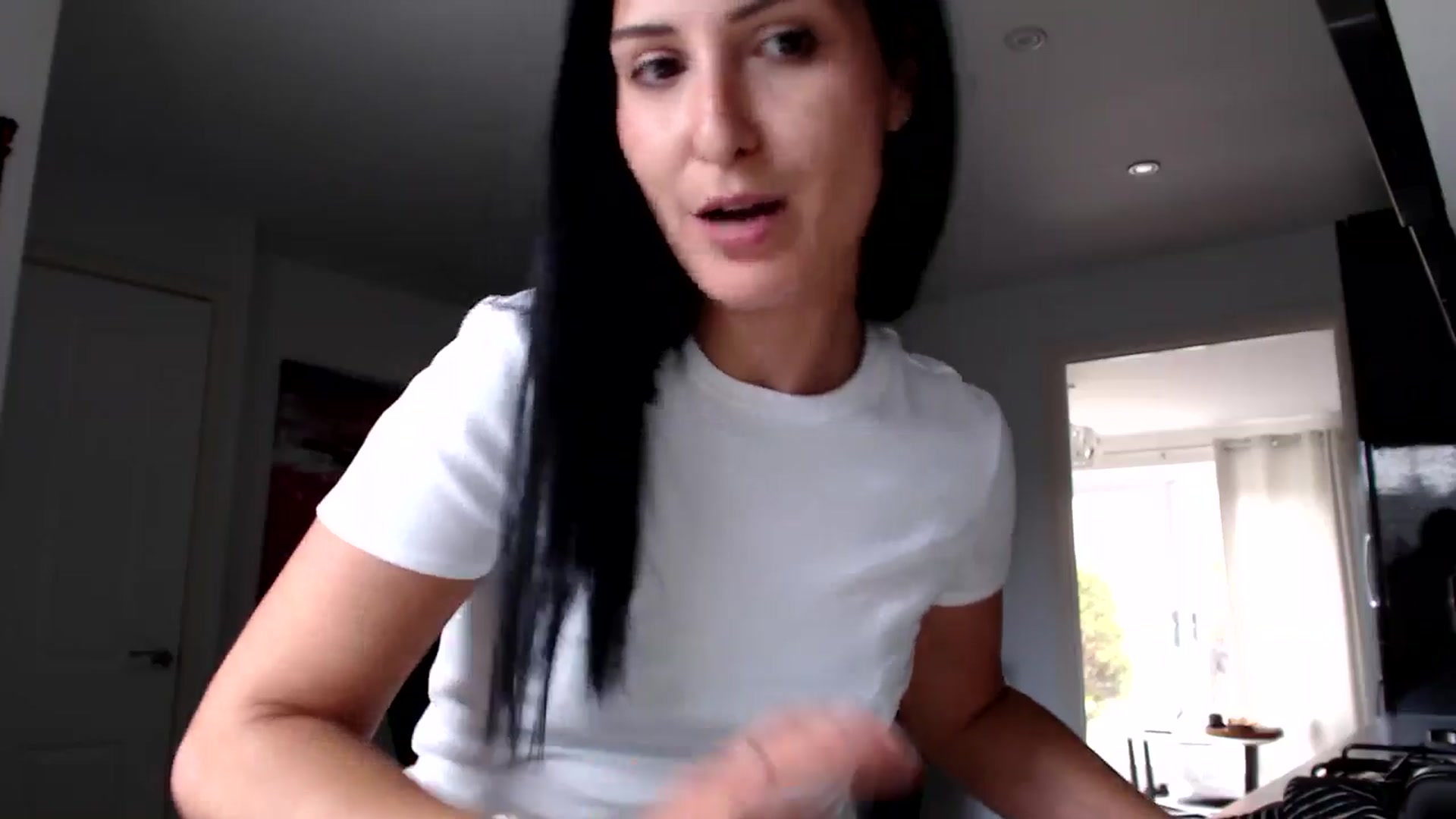 MissLeanne video thumbnail