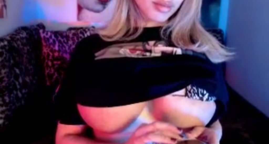 SofiaNiix video thumbnail