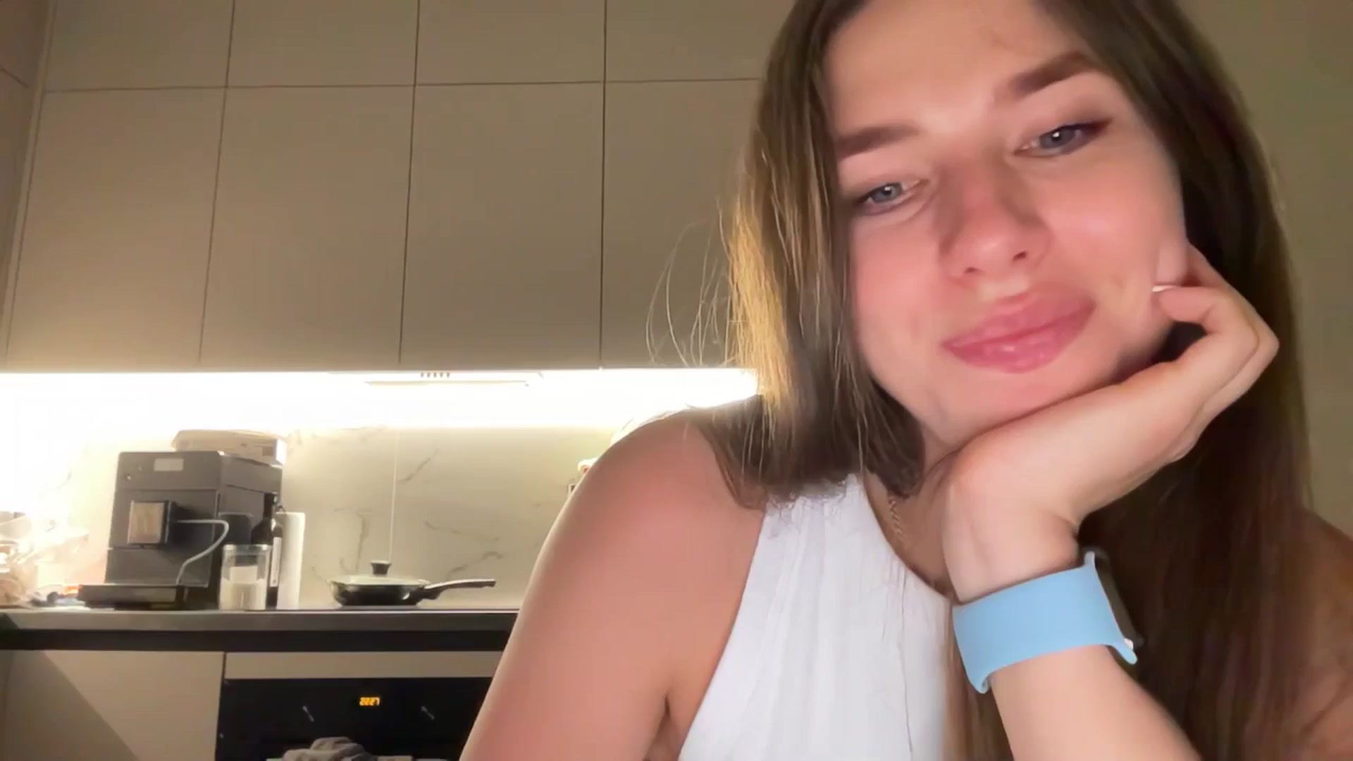 kissfreeze video thumbnail