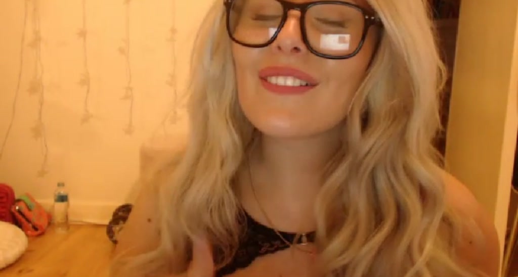 CozmicGirl video thumbnail