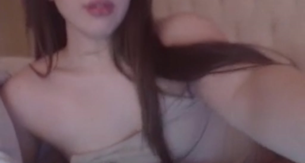 IsabelleDoll video thumbnail