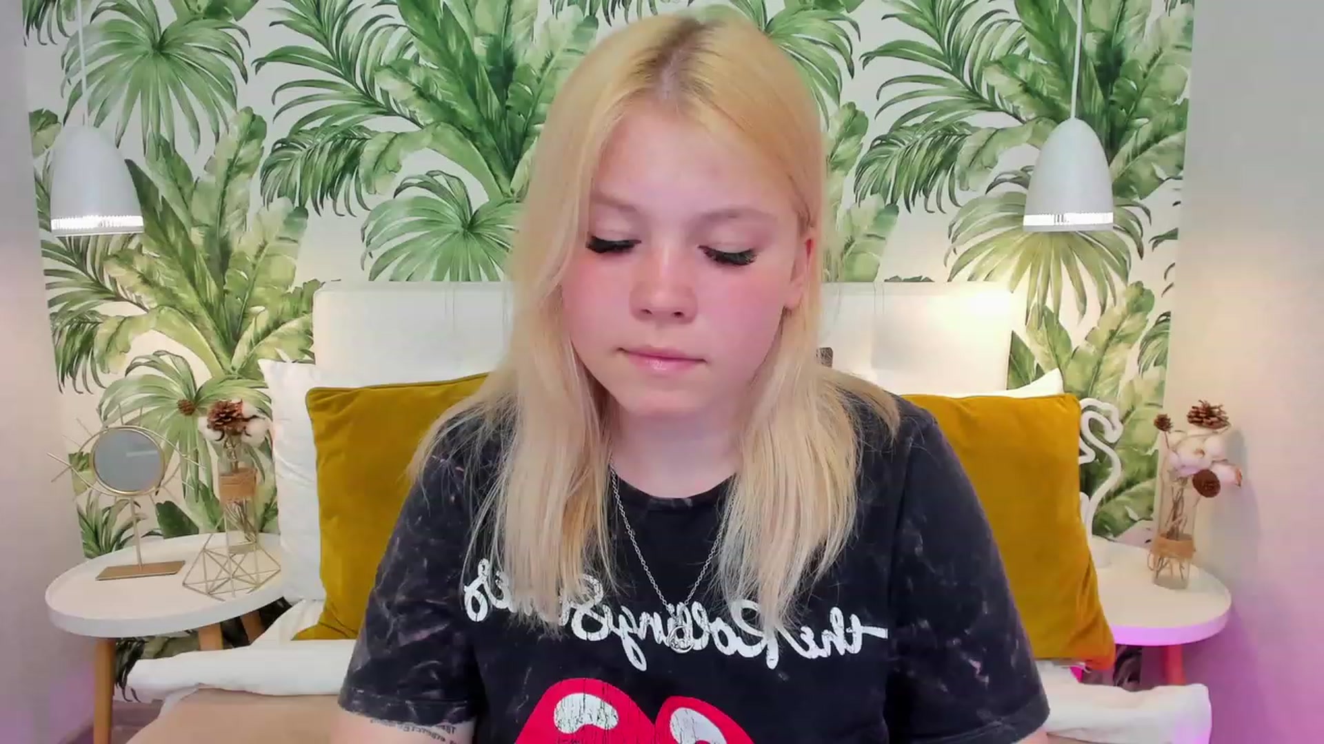 AvyPearl video thumbnail