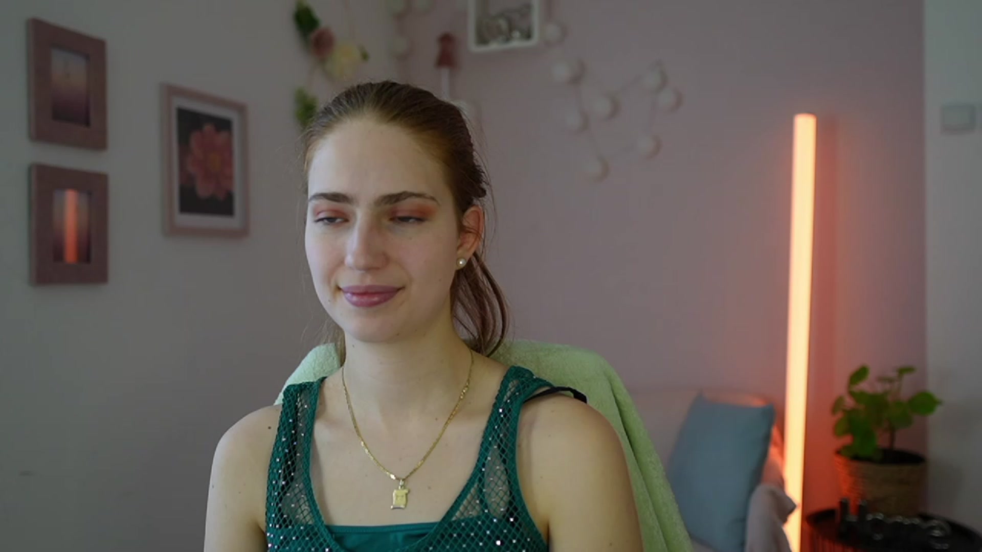 Naomi_Woods18 video thumbnail
