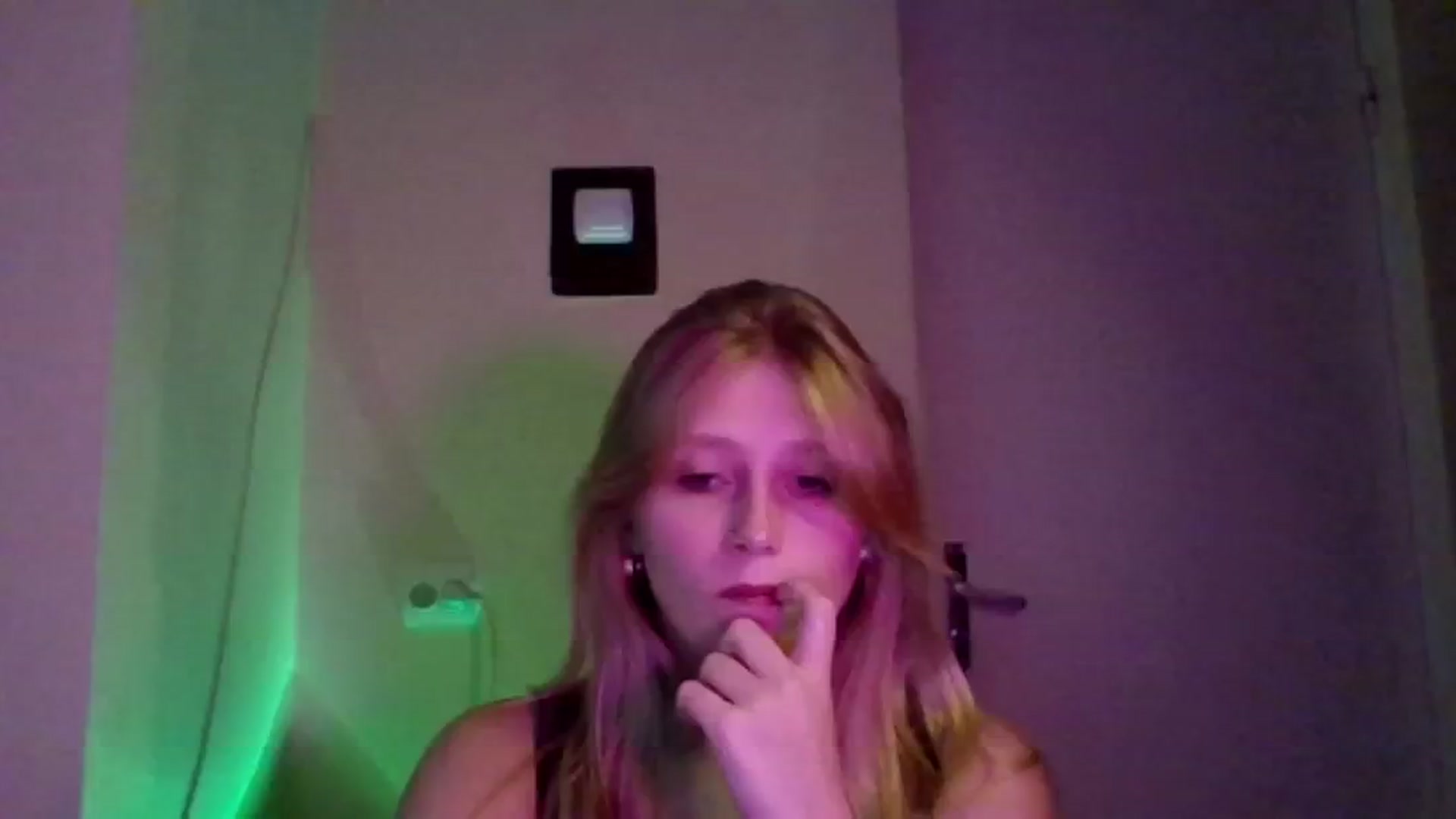 EvaMrrr video thumbnail