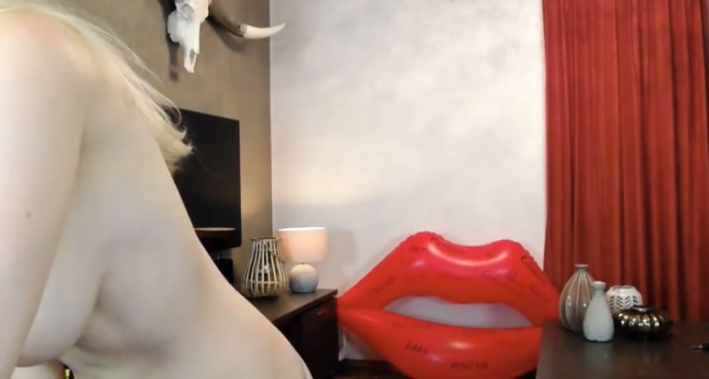 WildestKitten video thumbnail