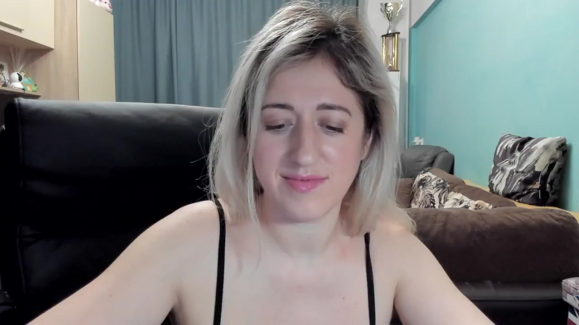 SweetDelia_ video thumbnail