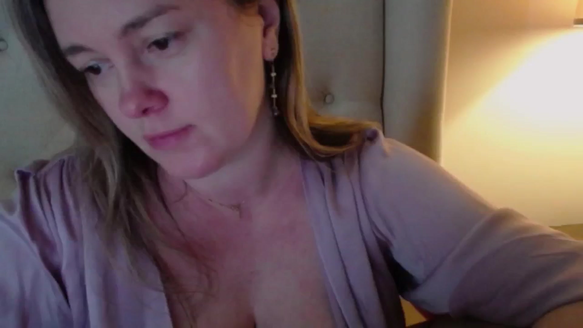 J0llye video thumbnail