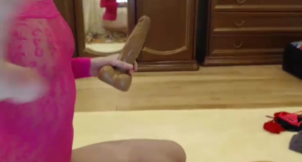 MsLily video thumbnail