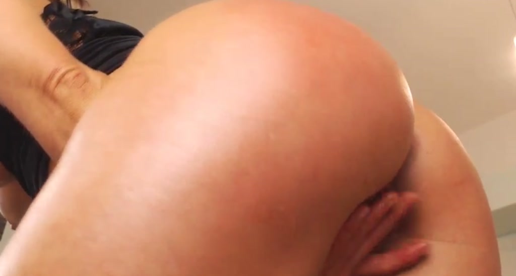 KellyKlose video thumbnail