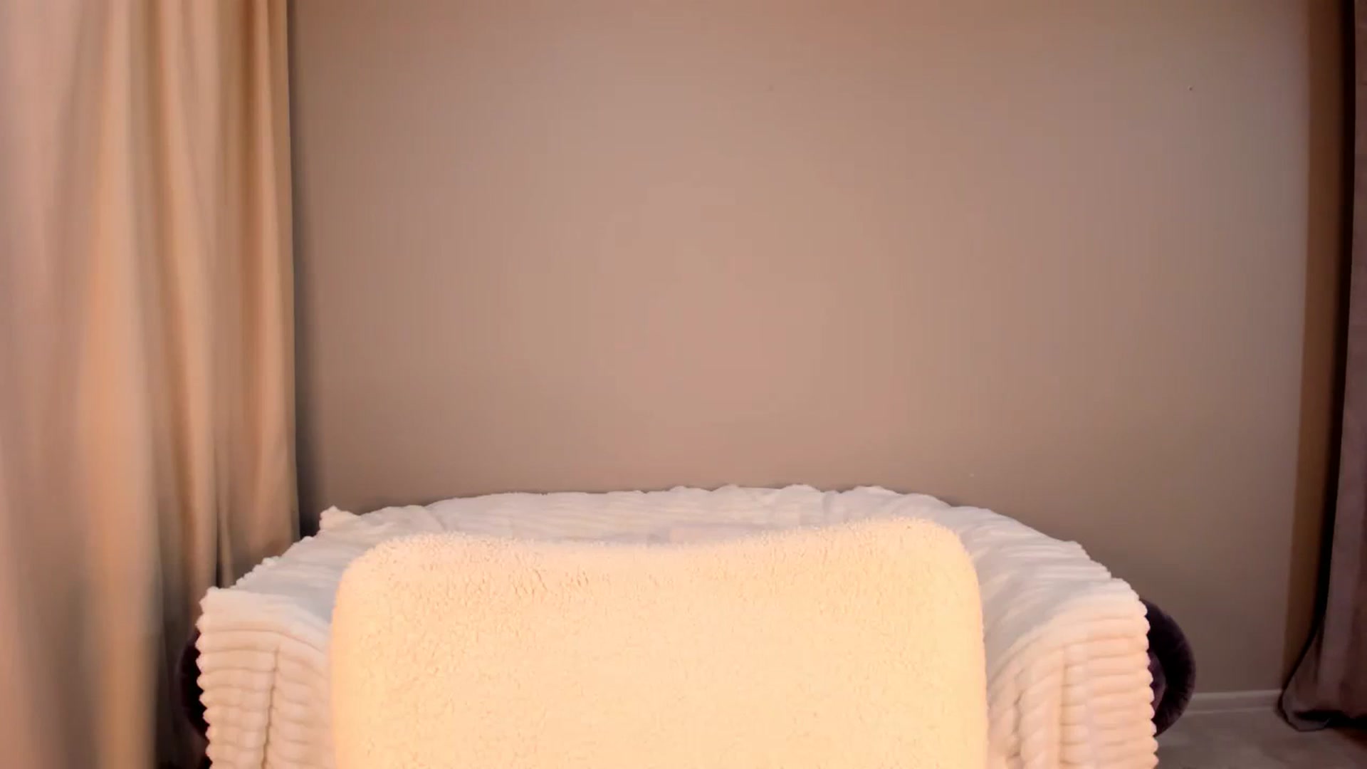 Annalils video thumbnail