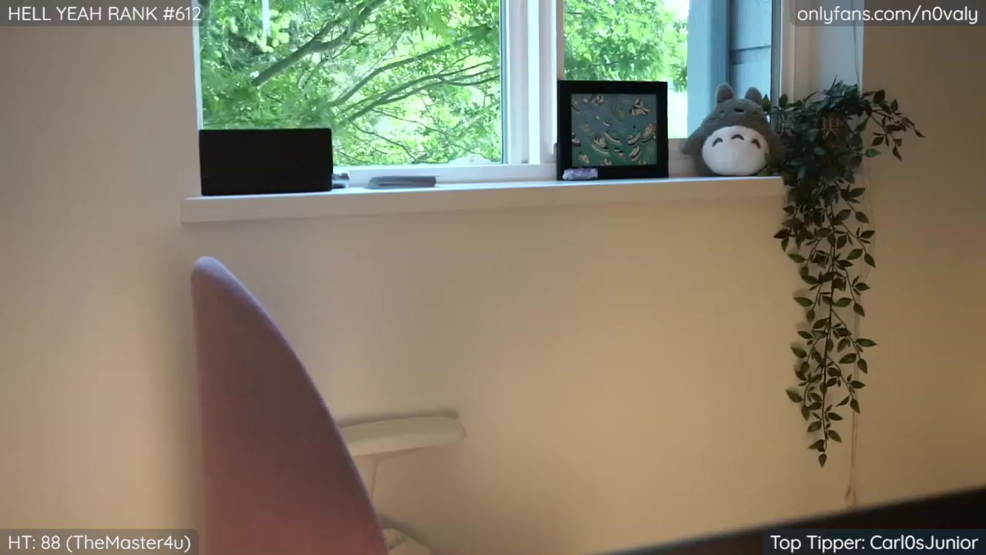 N0valy video thumbnail