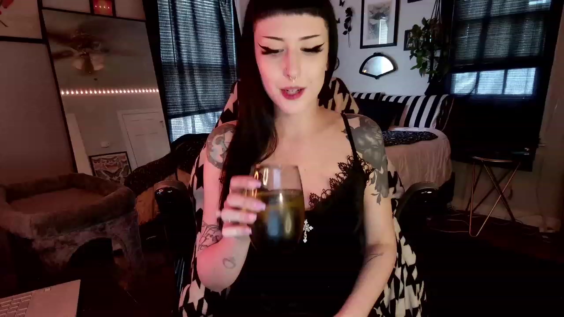 ivorynyx video thumbnail