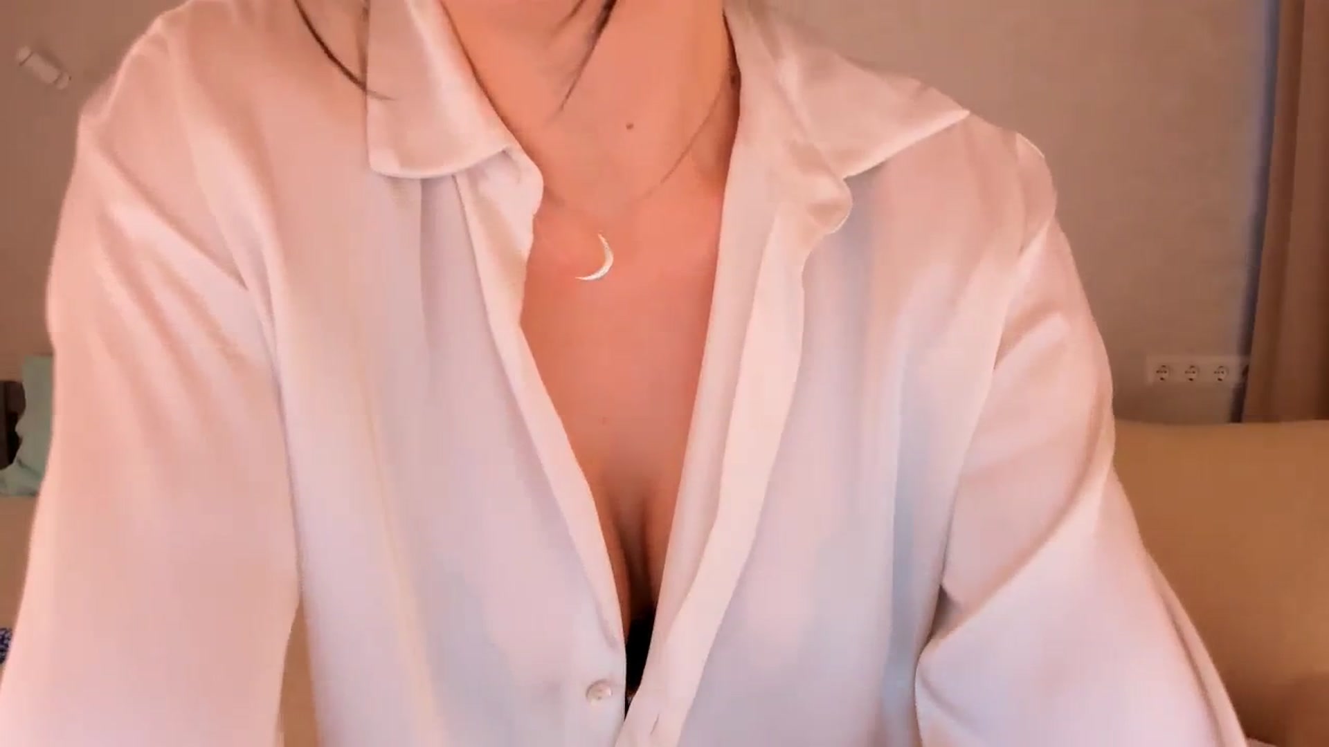 Annalils video thumbnail