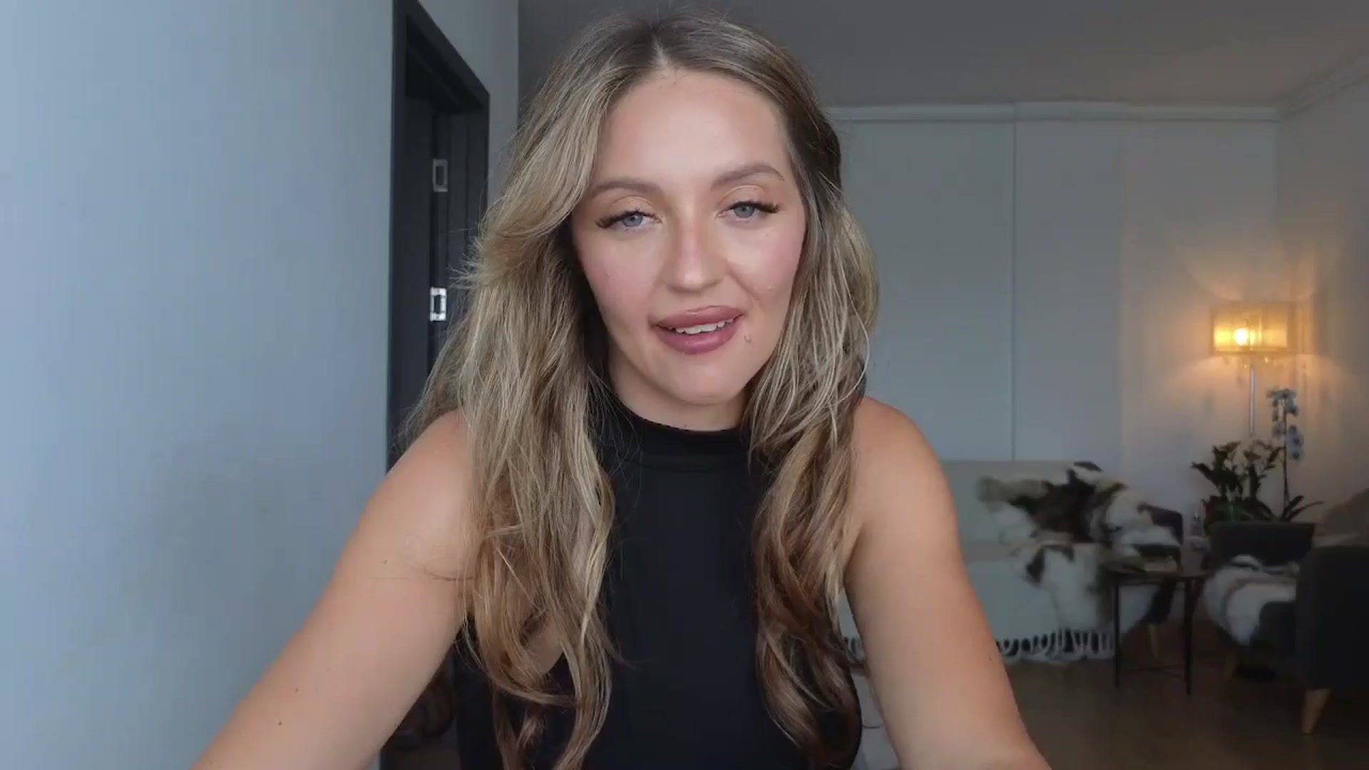 JoanneXOXO video thumbnail