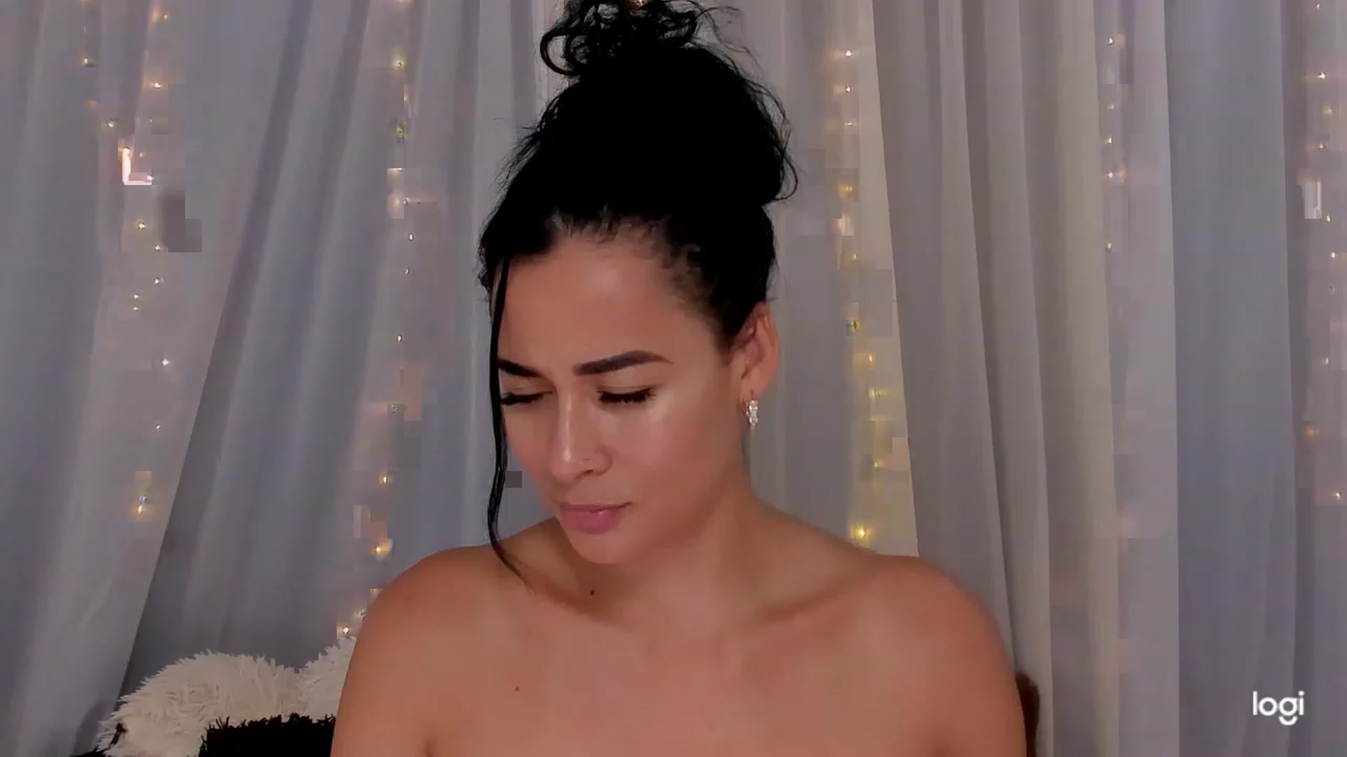 Renata_gomez video thumbnail