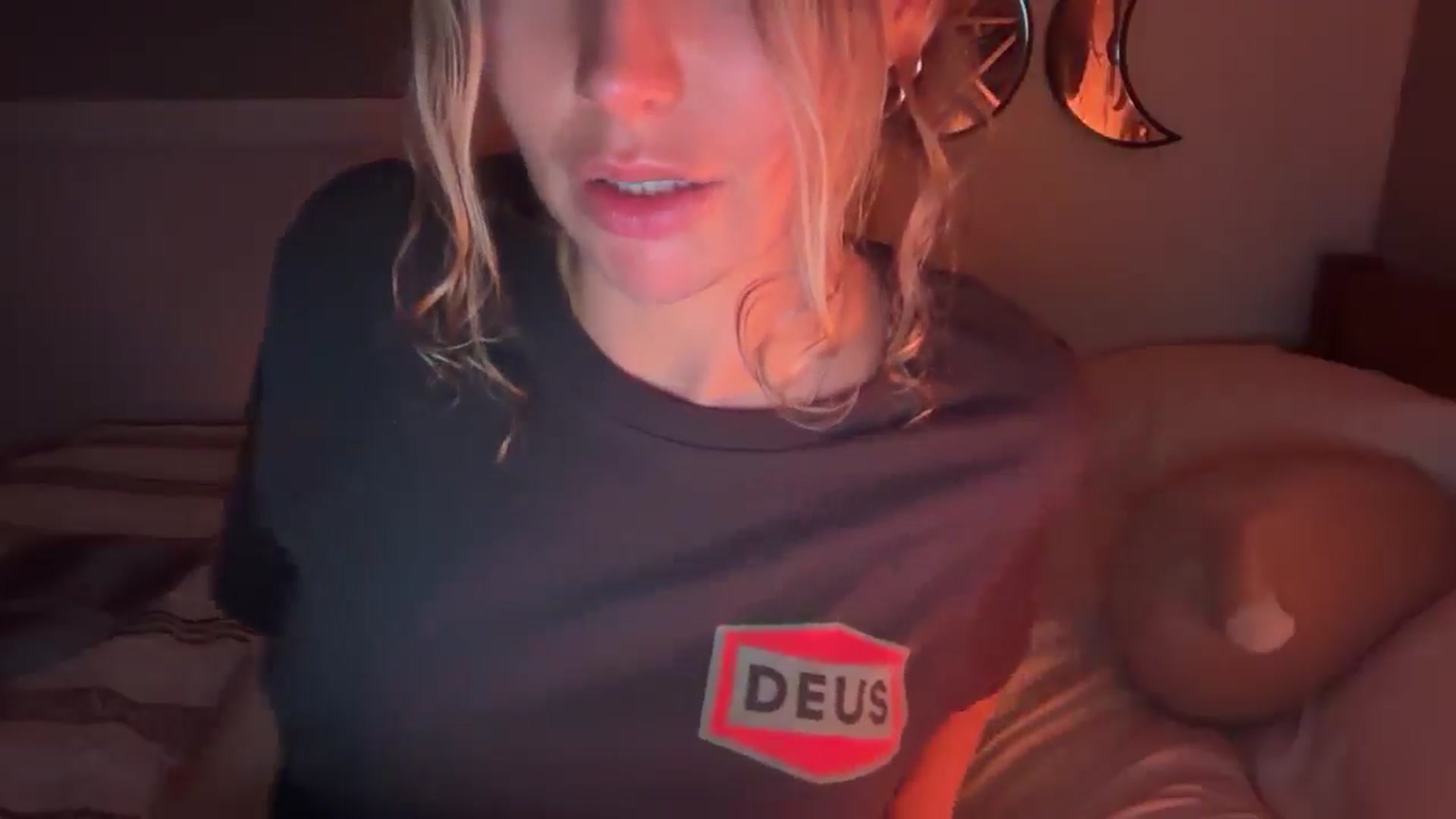 Angeleska video thumbnail
