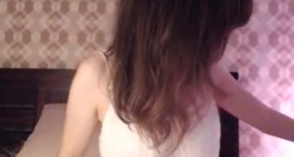 Bee_la video thumbnail