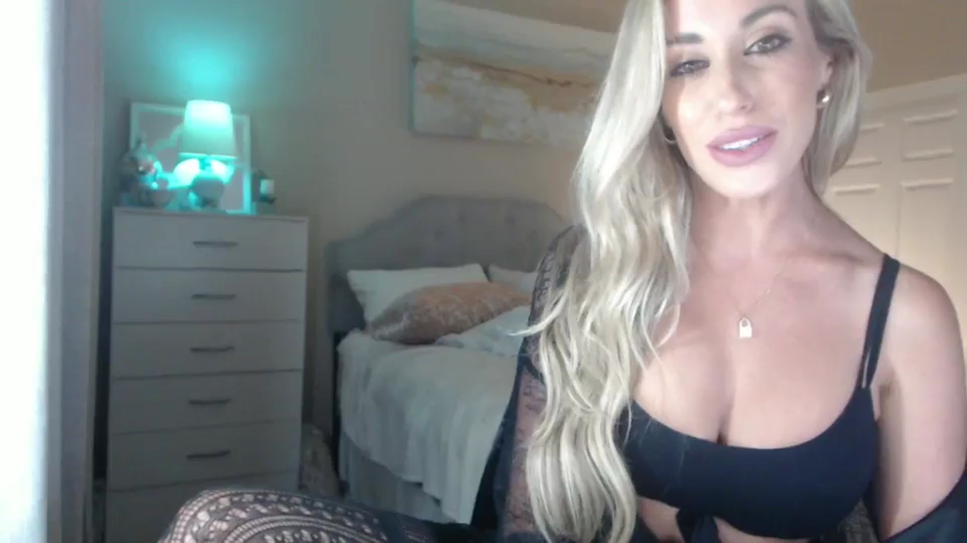 Queen_bambii video thumbnail