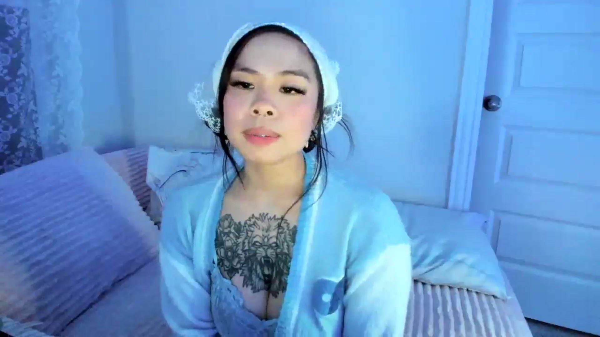 dolllface video thumbnail
