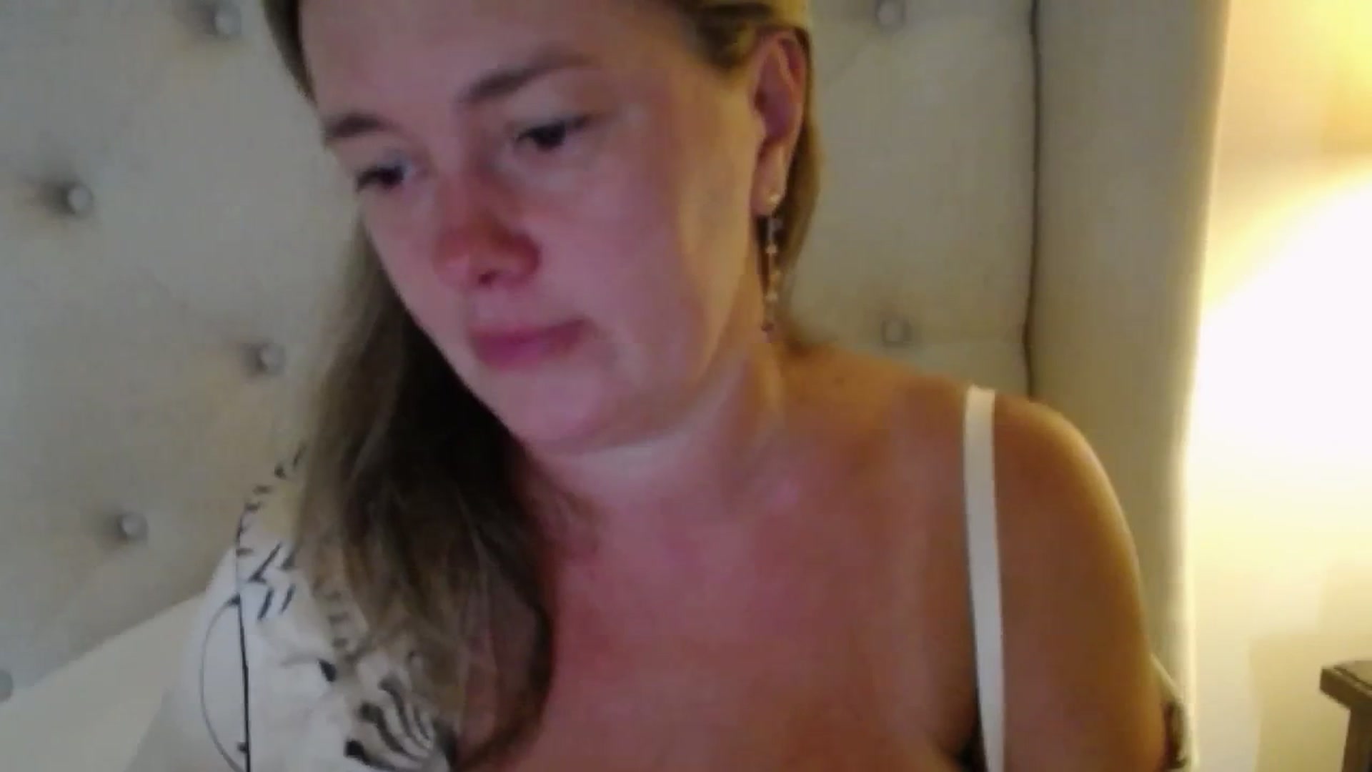 J0llye video thumbnail