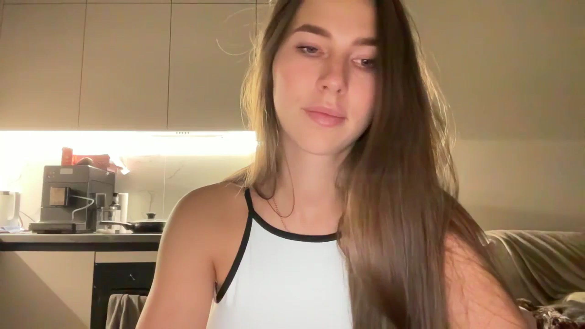 kissfreeze video thumbnail