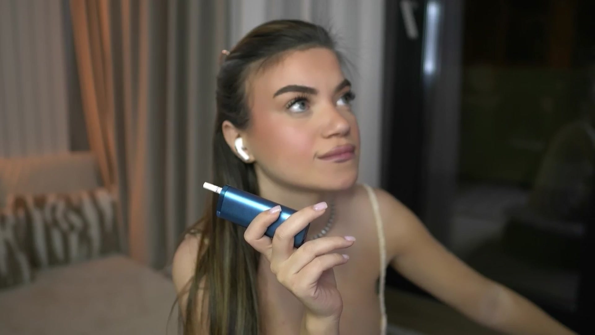 EsmeLuv video thumbnail