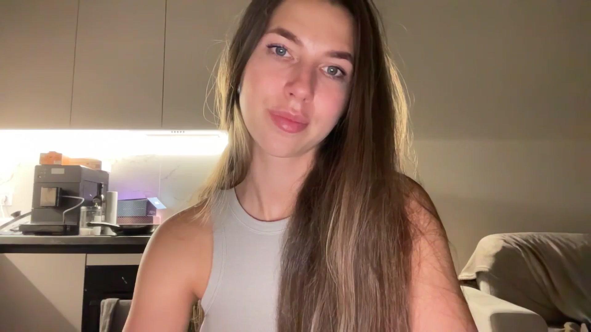 kissfreeze video thumbnail
