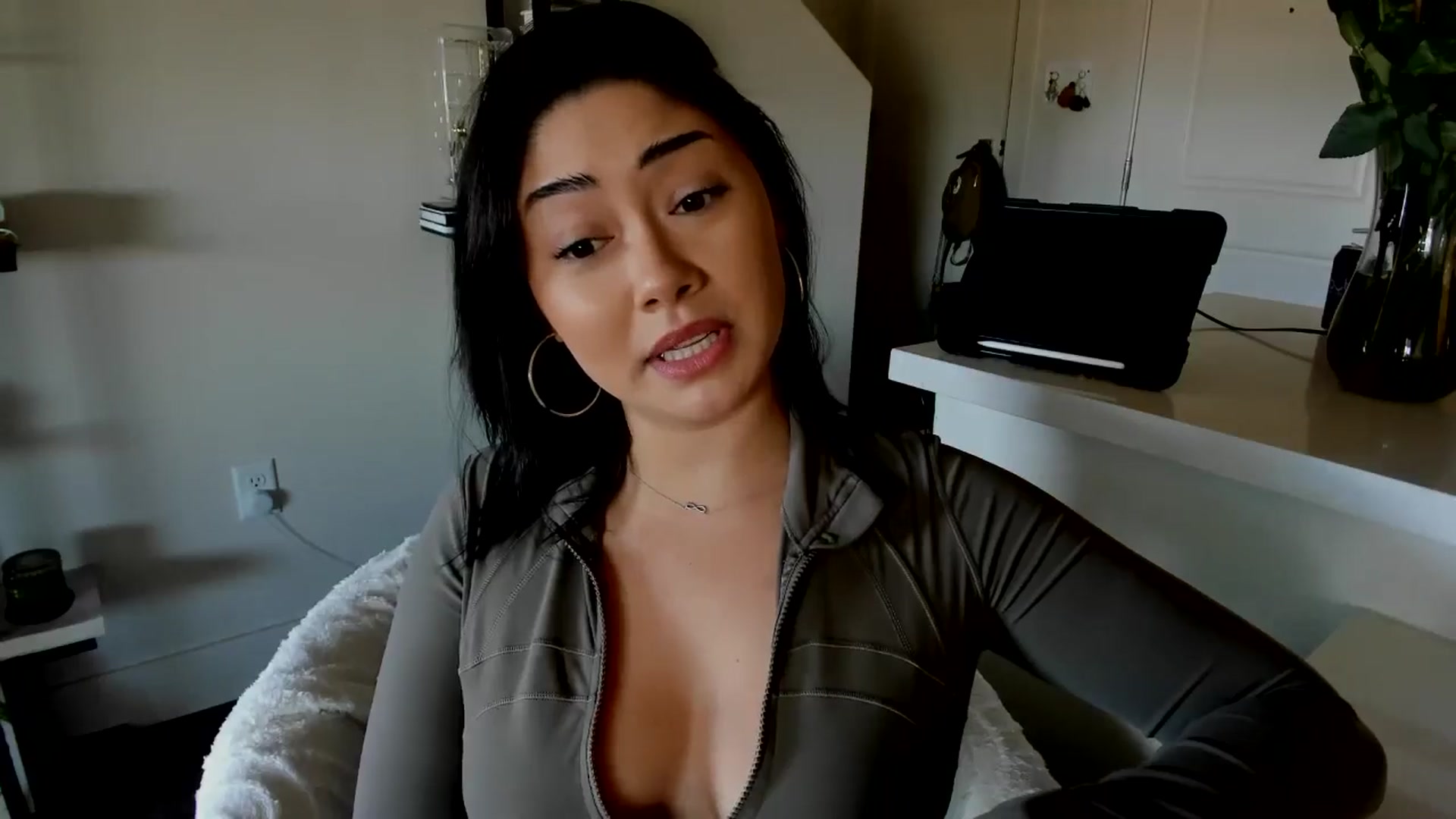 YourGoddessLu video thumbnail