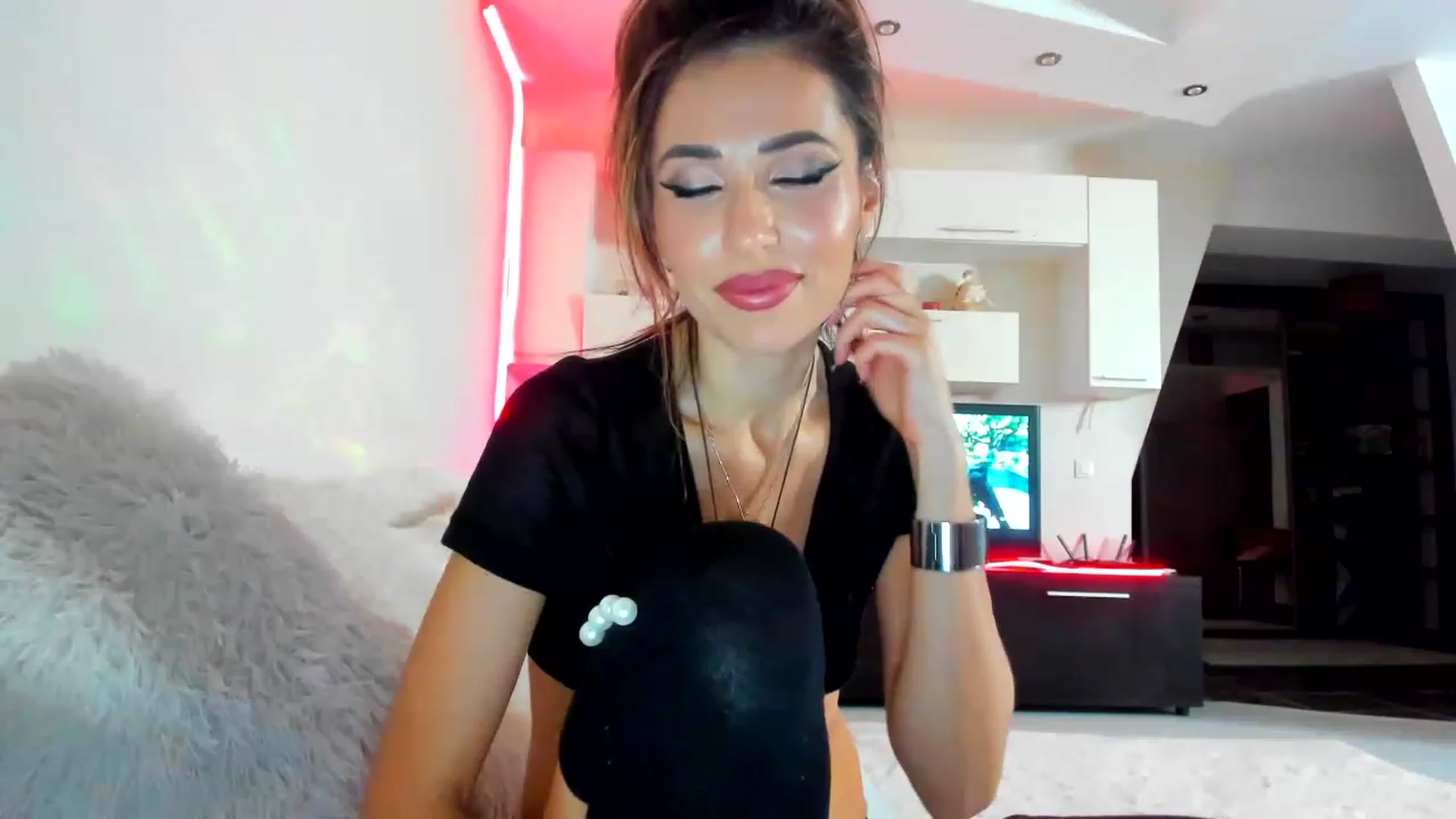 SmileyTinaa video thumbnail