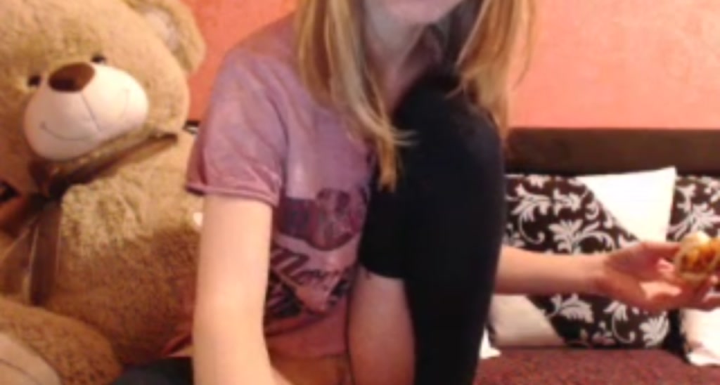 Littlemiaa video thumbnail