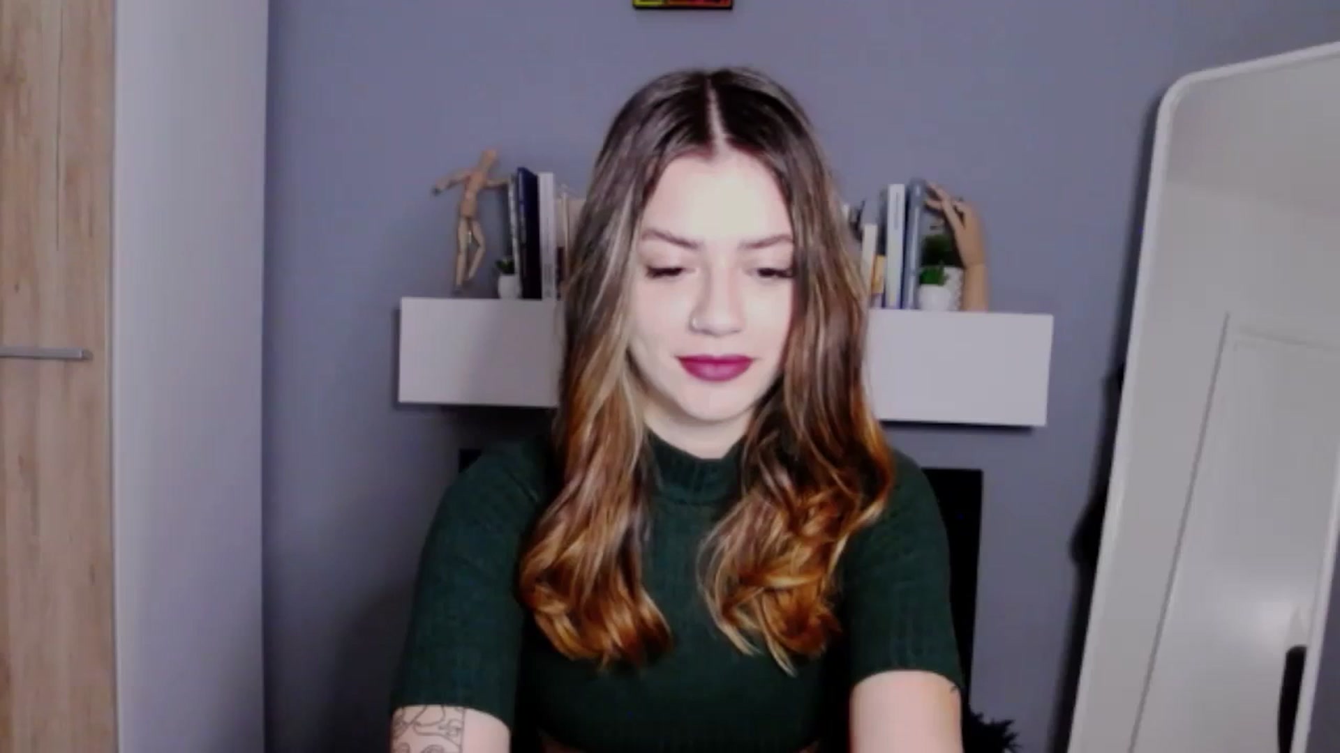 RiriBee video thumbnail