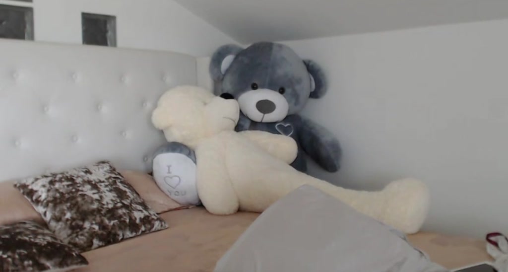 Allesia_ video thumbnail