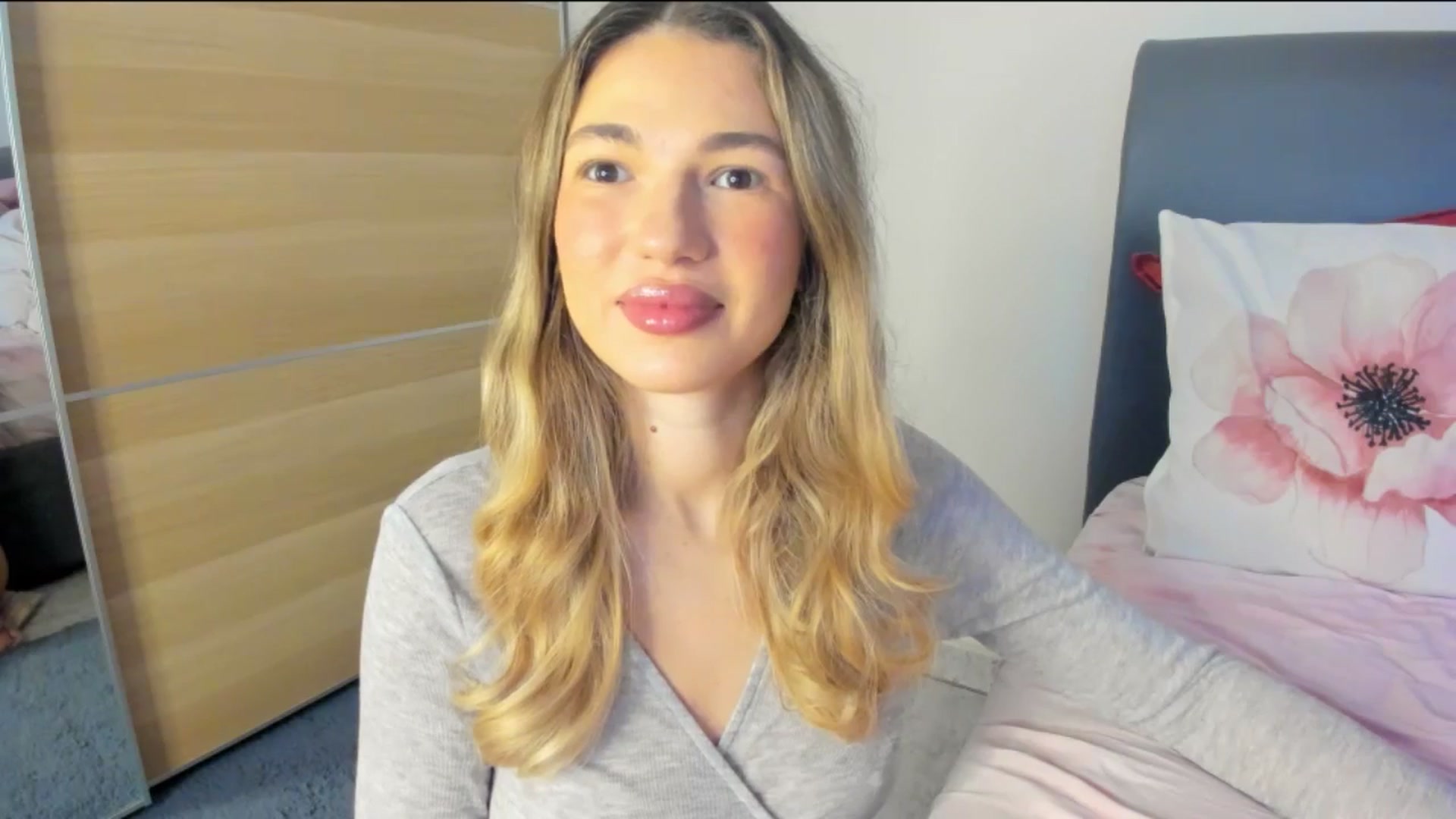 Dariadely video thumbnail